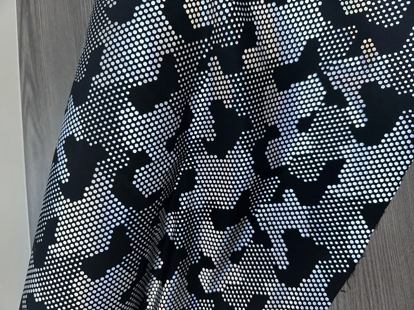 Full-Print Reflective Pattern